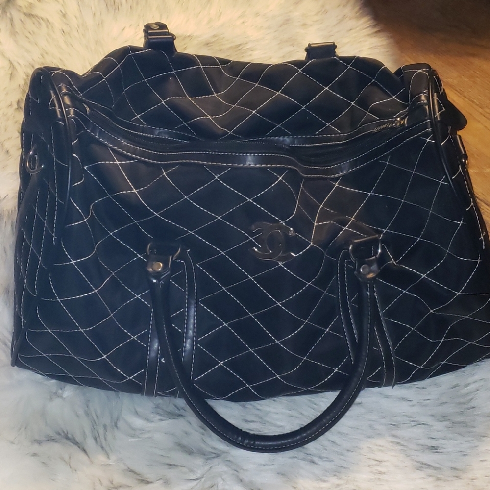 Large Weekender/Duffle bag quilted.